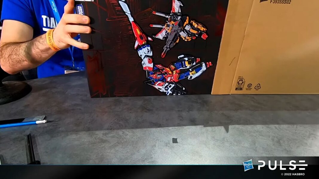 SDCC 2022   Transformers Victory Saber Haslab Unboxing Image  (3 of 31)